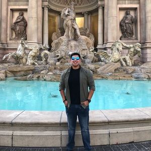 Meet your Posher, Henry